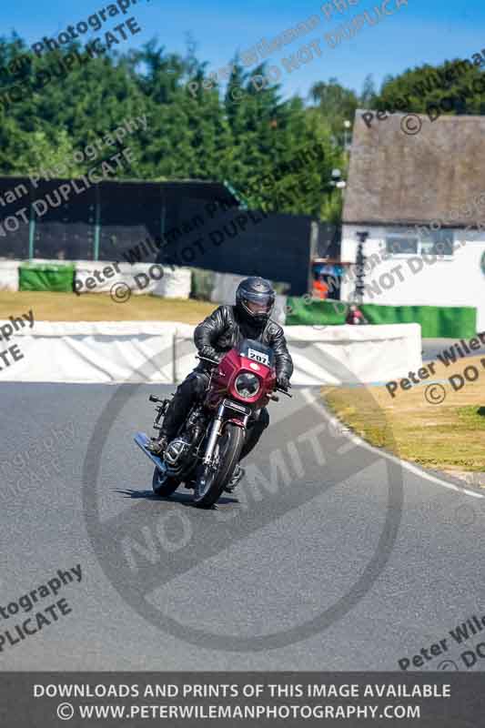 Vintage motorcycle club;eventdigitalimages;mallory park;mallory park trackday photographs;no limits trackdays;peter wileman photography;trackday digital images;trackday photos;vmcc festival 1000 bikes photographs